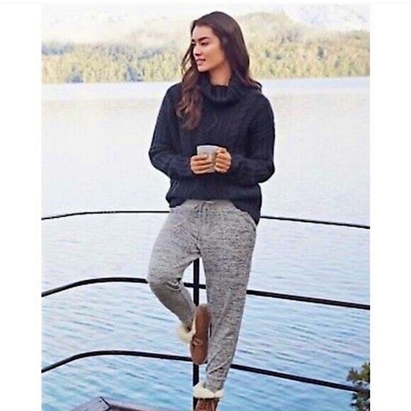 Athleta Sweaters - ATHLETA Merino Plains Wool Knit Sweater Navy Blue Size S